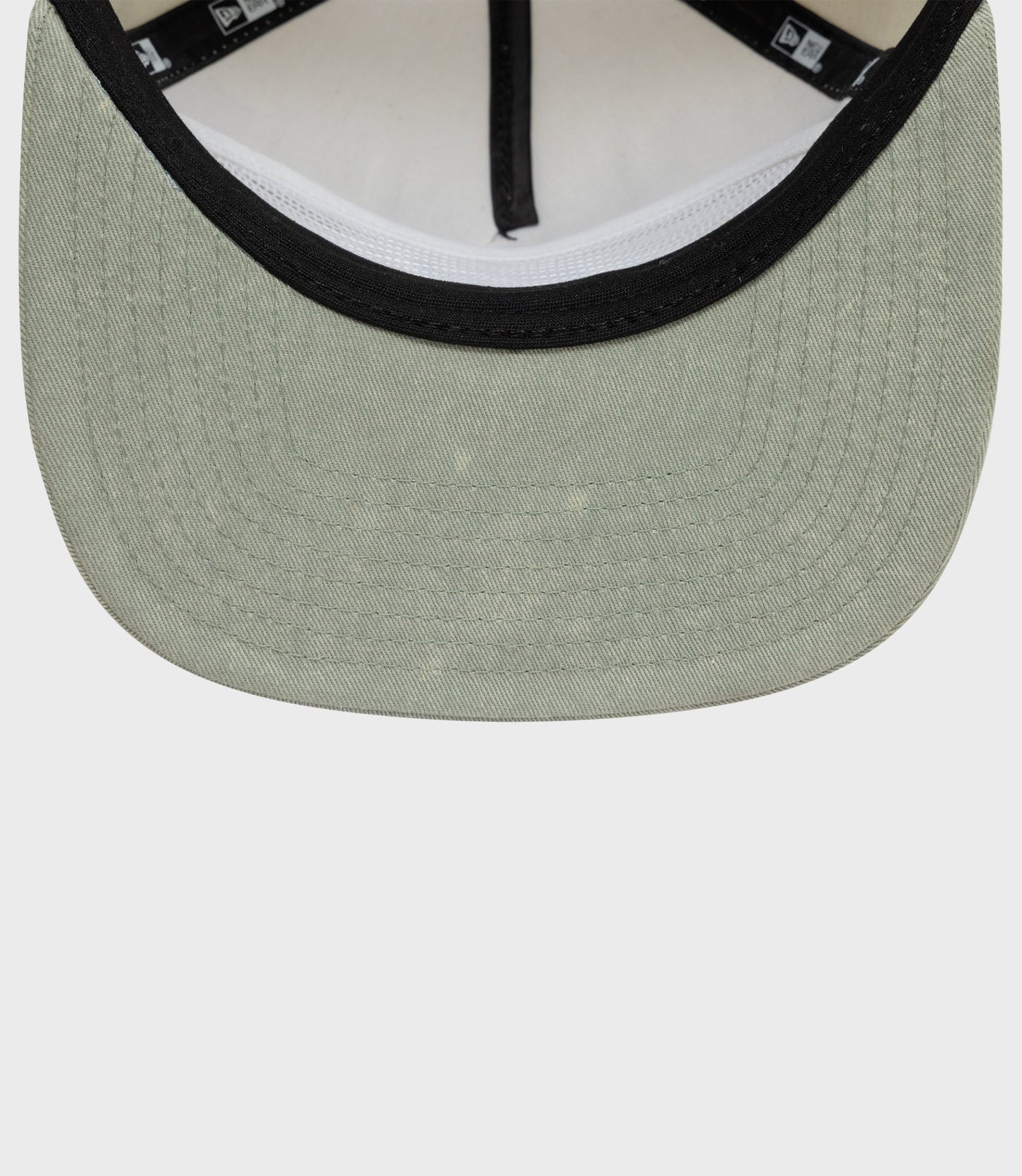 New Era Alpine Acid Wash Golfer Cap - White