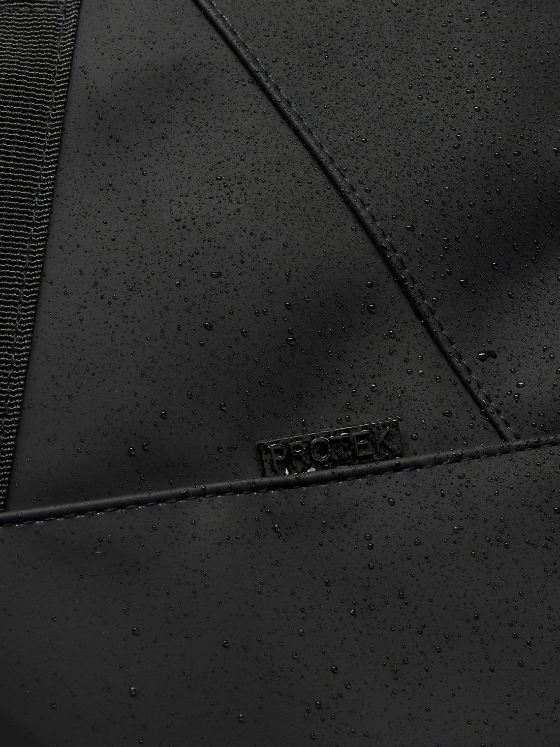 Large Core Holdall - Black