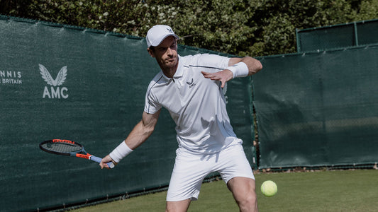 How does scoring in tennis work