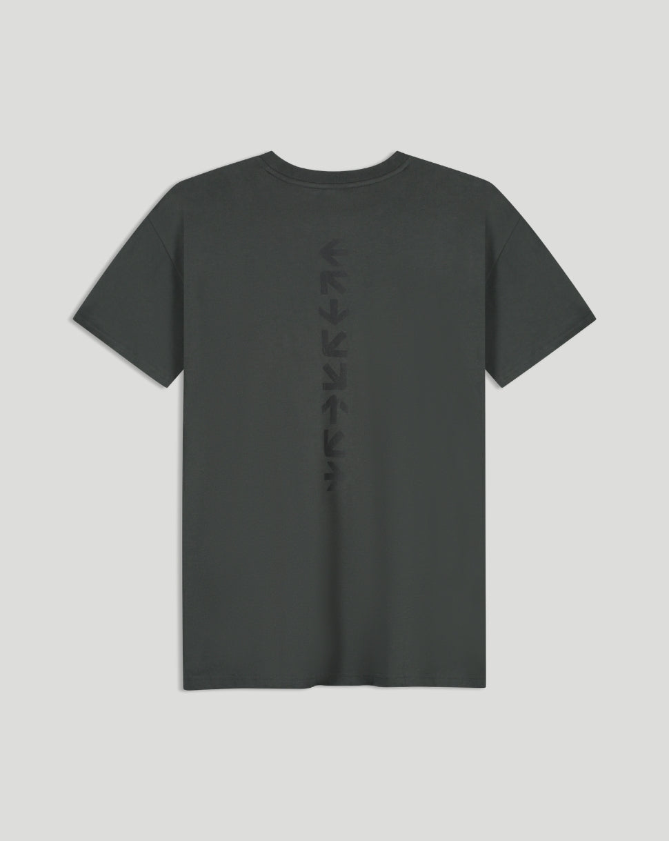 Back view of the black F1 racing T shirt with a vertical row of arrows down the center