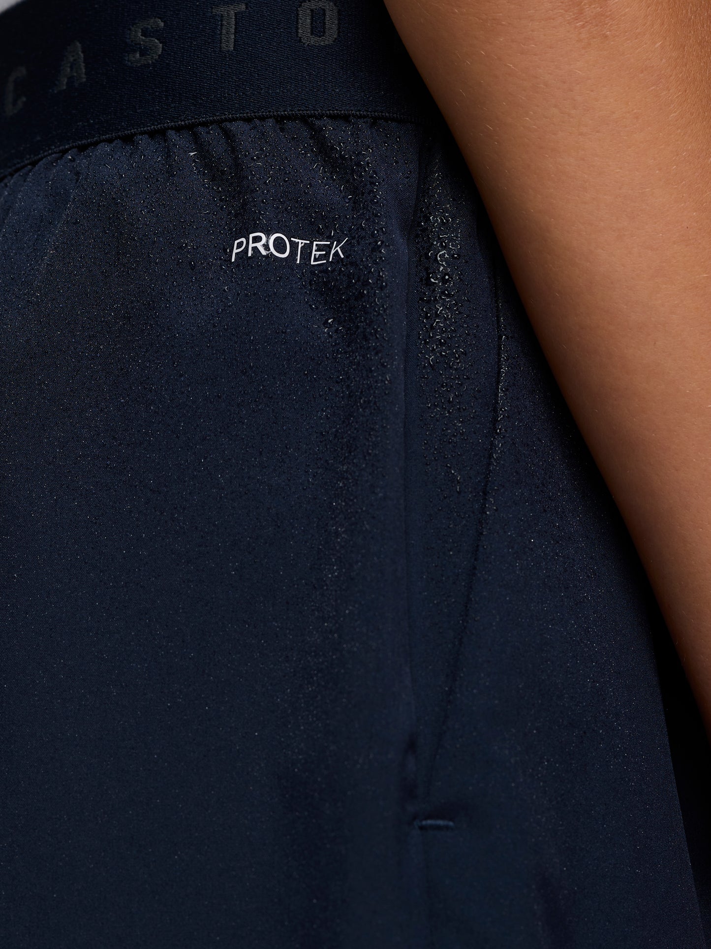Junior’s Adapt Woven Shorts - Navy