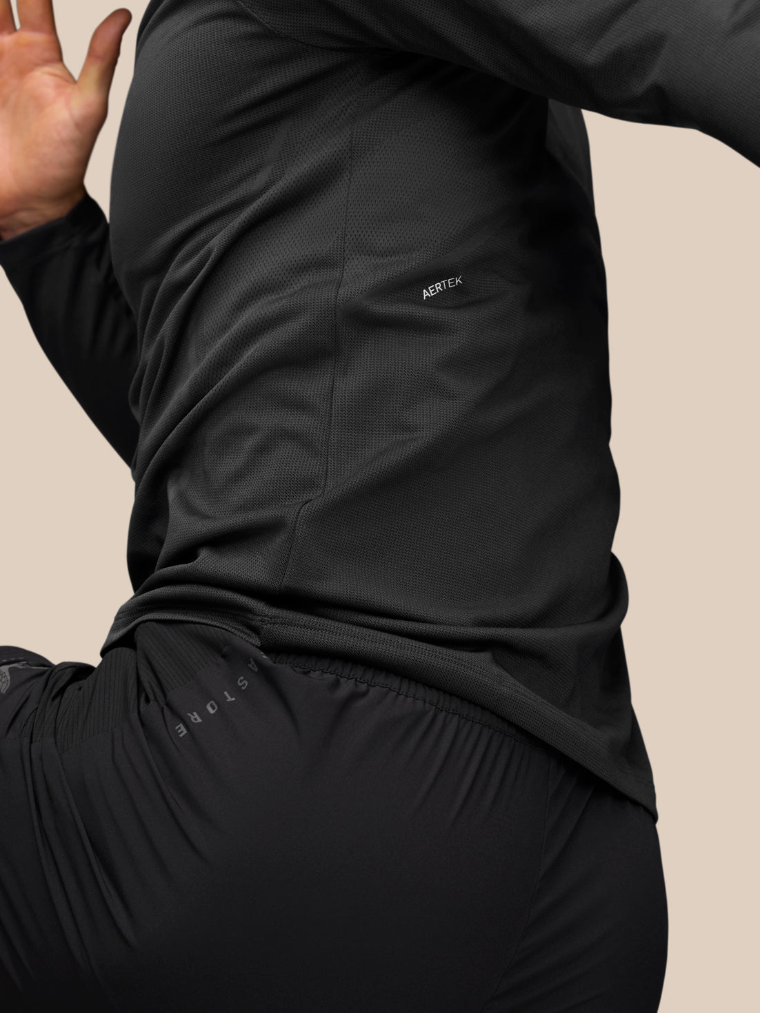 Apex Training 1/4 Zip Top - Black/Gunmetal