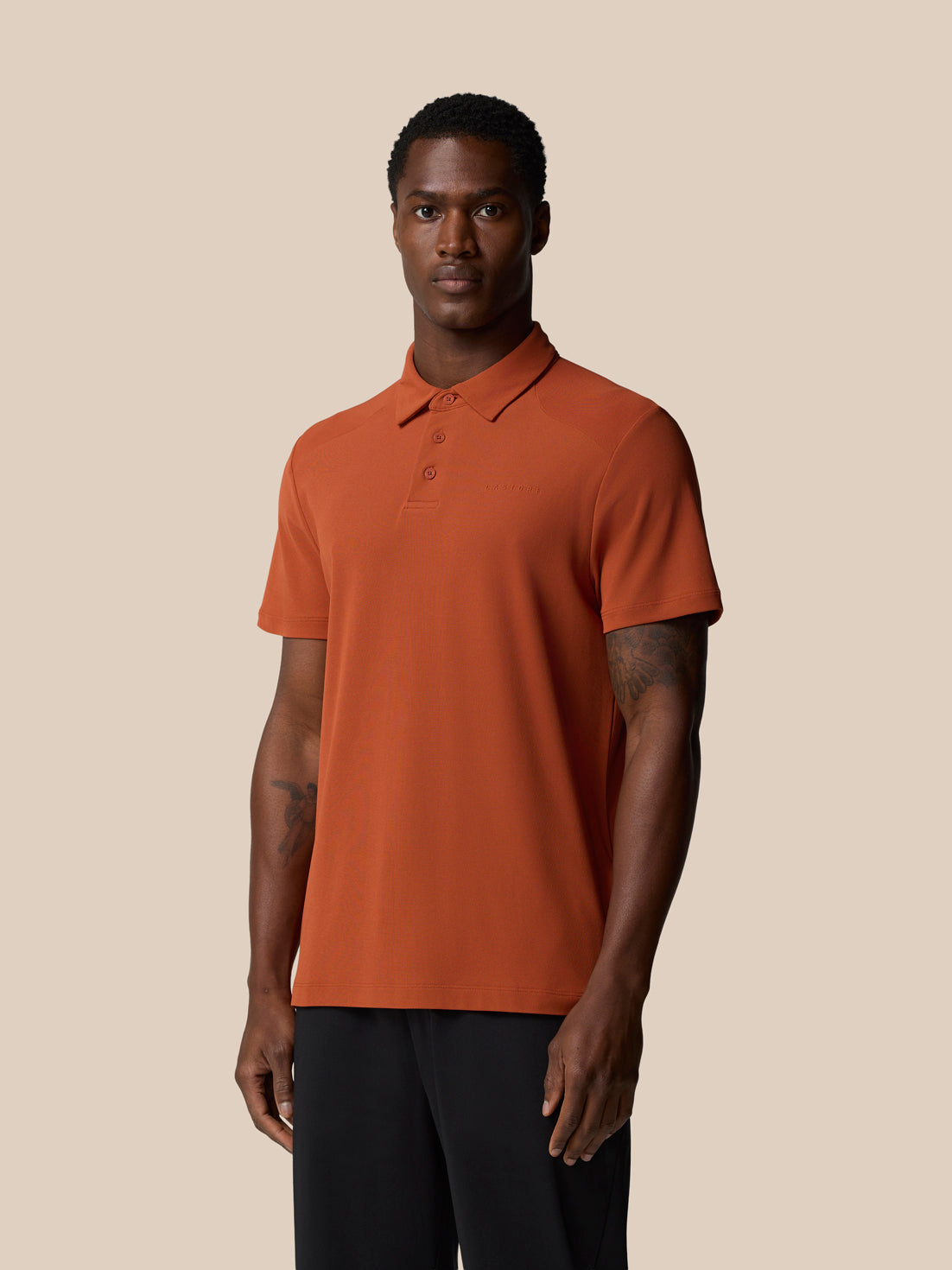 Polo Elevated Lifestyle – Óxido oscuro - Dark Rust/Dark Rust