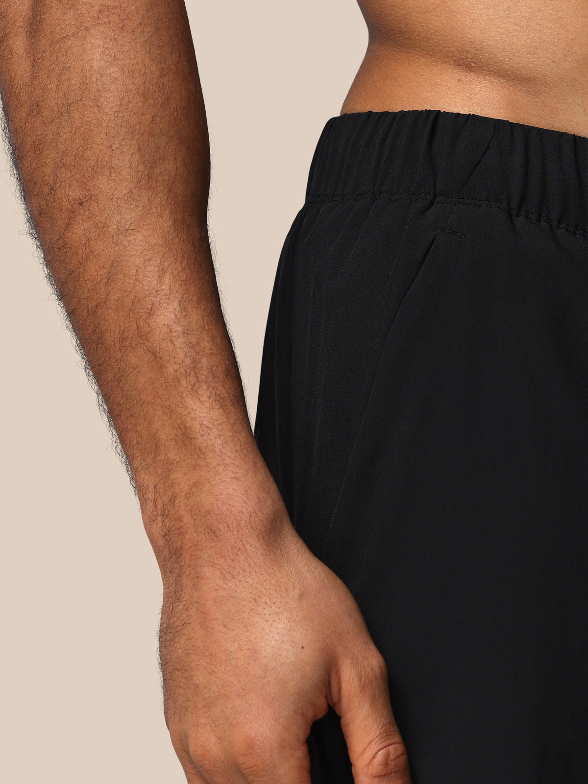 Men’s Apex 2-in-1 Woven Shorts - Black - Black