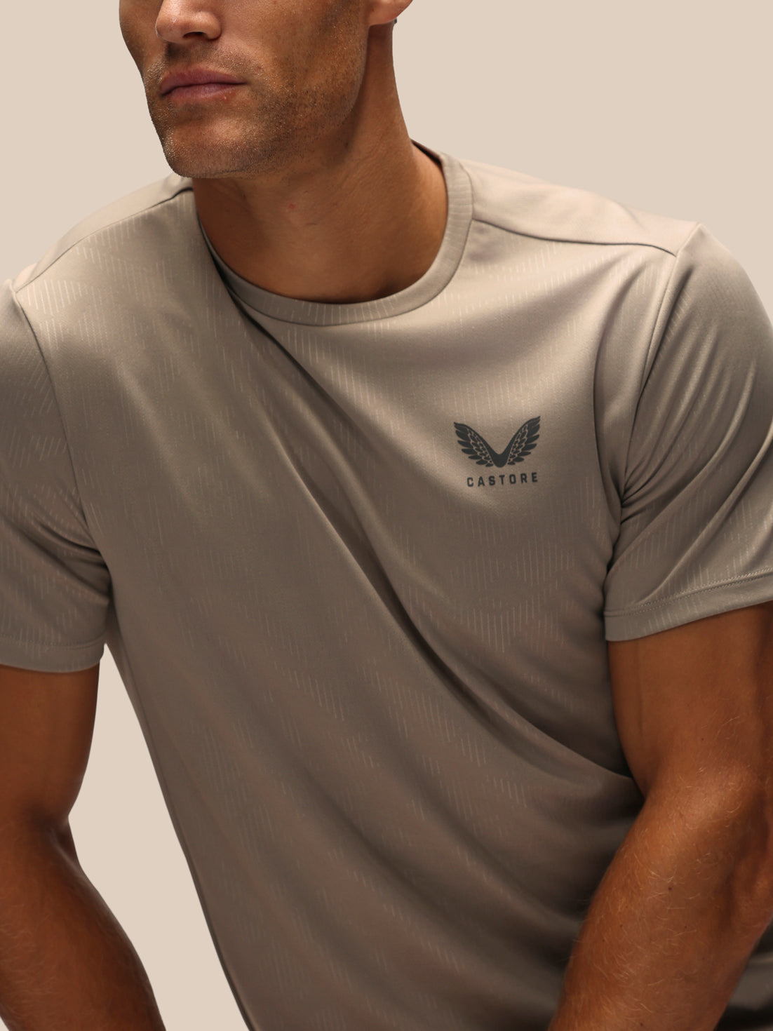 Adapt-T-Shirt für Herren mit kurzen Ärmeln und durchgehendem Aufdruck – Taupe - Taupe