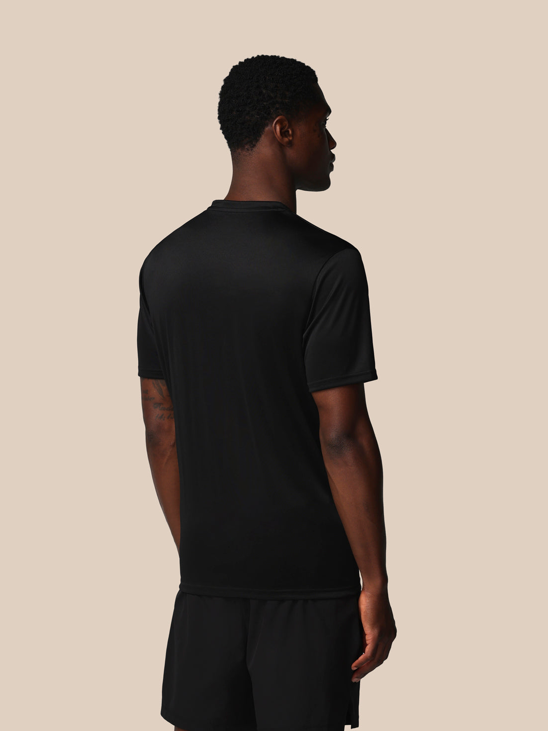 Camiseta gráfica de manga corta para hombre Adapt - Negra - Negro