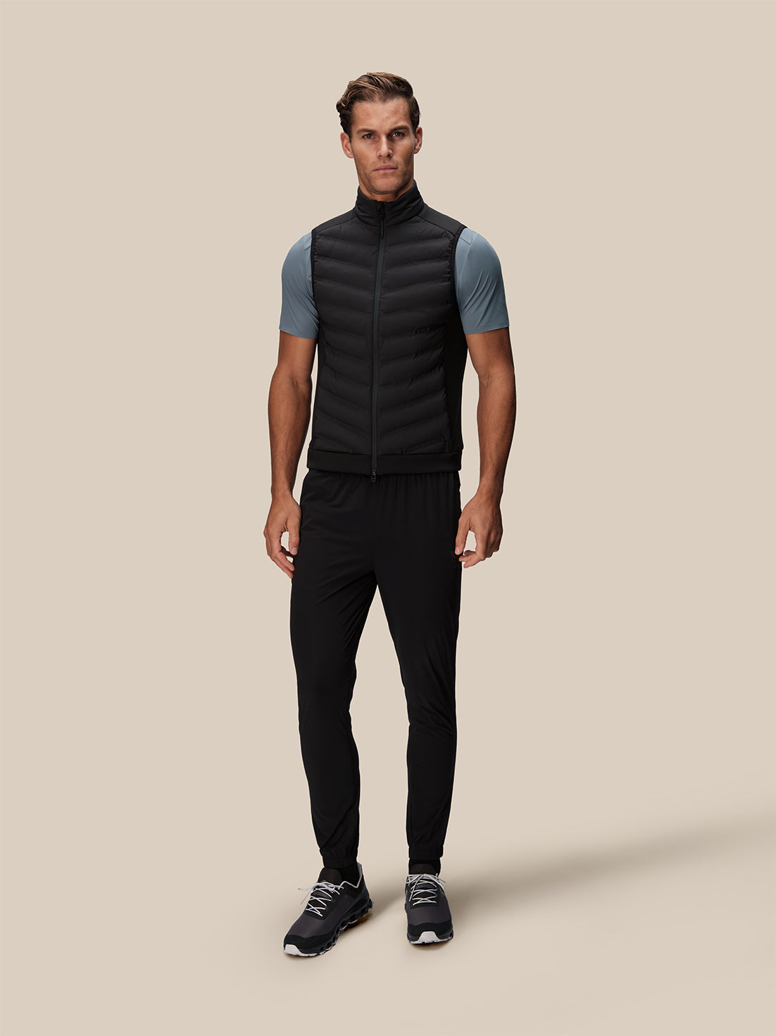Herren Reiss x Castore Hybrid Weste – Schwarz - Schwarz
