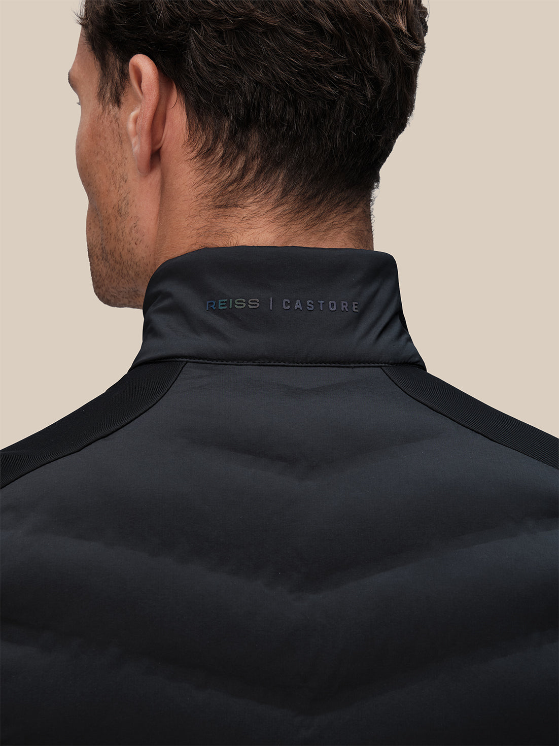 Herren Reiss x Castore Hybrid Weste – Schwarz - Schwarz