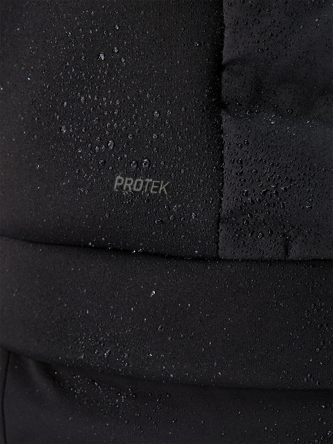 Herren Reiss x Castore Hybrid Weste – Schwarz - Schwarz