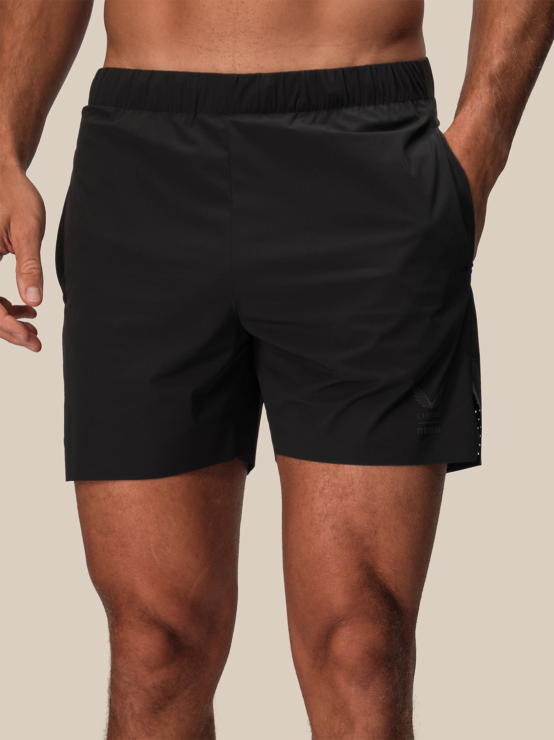 Herren Reiss x Castore 5" Deep Split Shorts – Schwarz