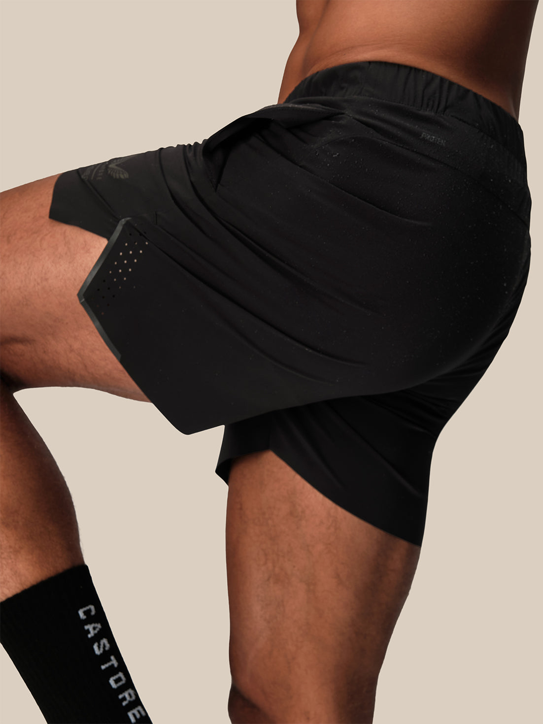 Herren Reiss x Castore 5" Deep Split Shorts – Schwarz