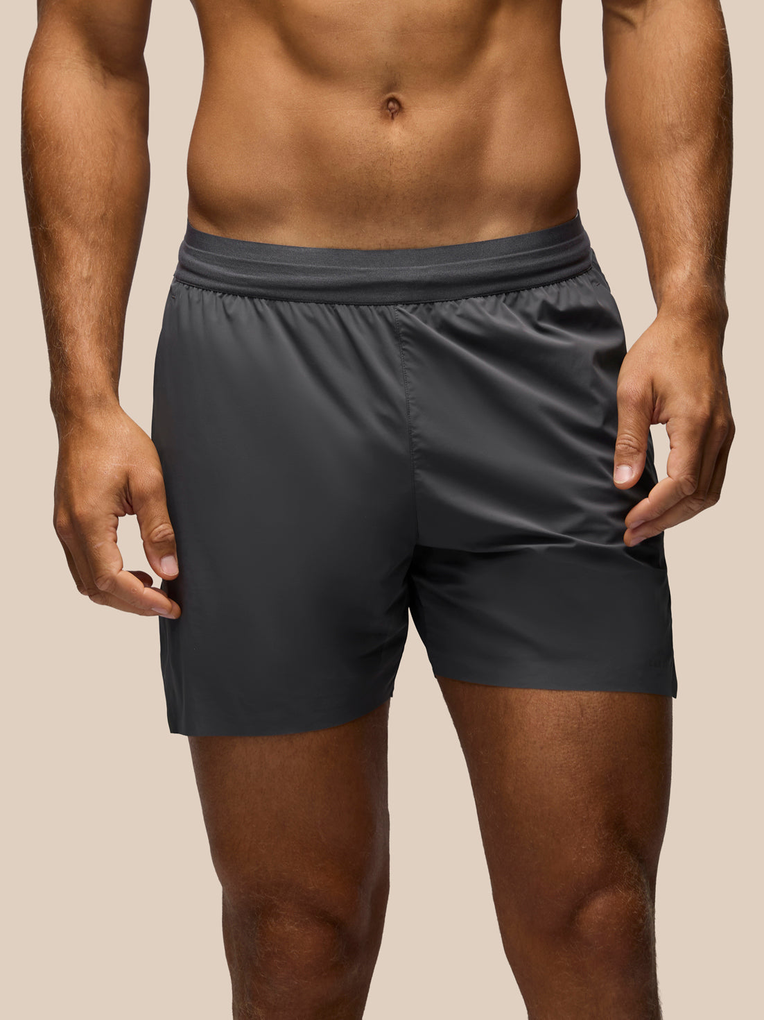 Herren Zone Relaxed Fit 5" Shorts – Gunmetal / Schwarz reflektierend - Gunmetal