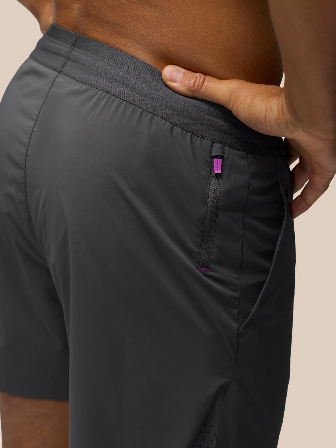 Herren Zone Relaxed Fit 5" Shorts – Gunmetal / Schwarz reflektierend - Gunmetal