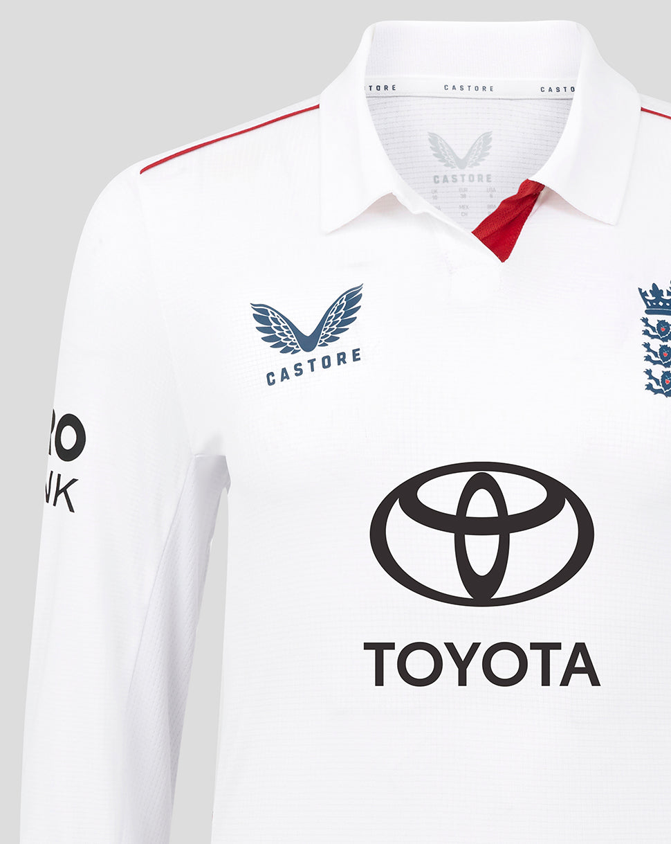 White sports jersey with Toyota and Castore logos on a gray background