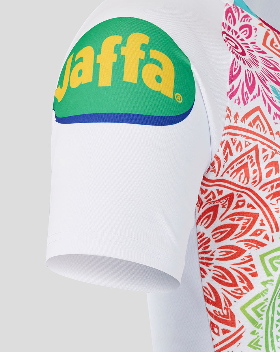 Colorful shirtnwith 'Jaffa' logo on a white background